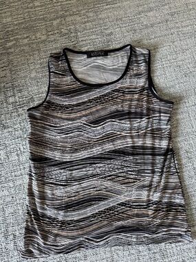 Kasper Black & Cream Wave-Print Sleeveless Tank